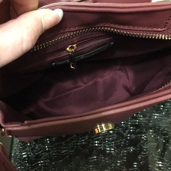 Lulu’s Purse - Picture 5 of 6